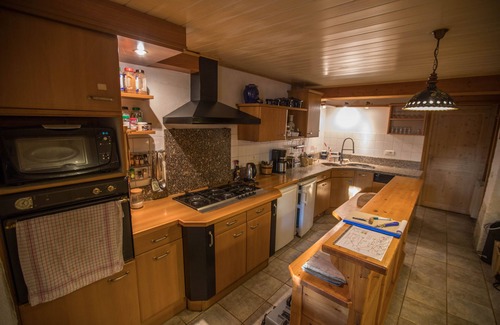 Chatillon-sur-Cluses Ski Chalet | Typical chalet: Gite la Cassandrine close to Morillon and Samoëns