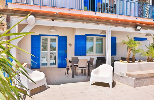 Alcamo Marina House | Typical house 200 meters from the sea wi fi car rental