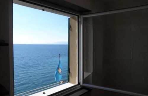 Camogli Apartment | Typical house on walk cod. Citra 010007-LT-0205