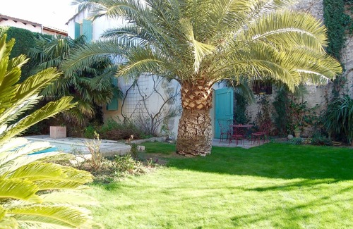 Nissan-lez-Enserune House | Typical Languedoc grape picker house with swimming pool