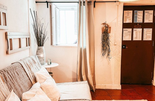 Sao Jose Apartment | Typical Lisbon Apartment By Gt House