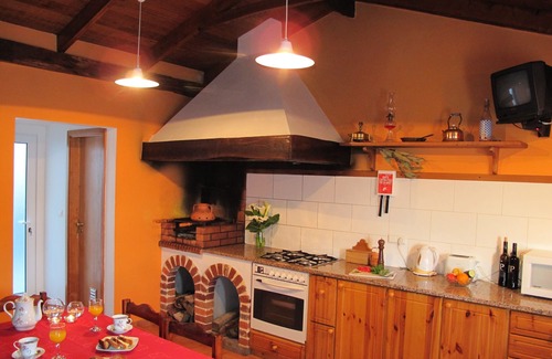 Estreito da Calheta House | Typical Madeiran House in Calheta, Madeira