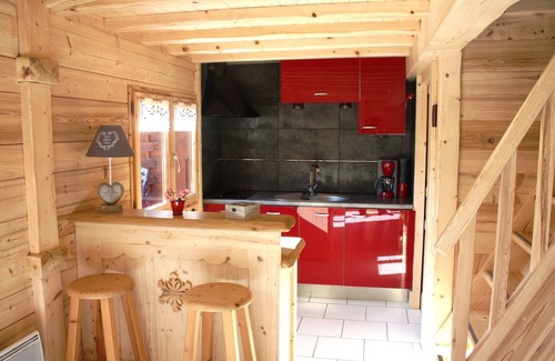 Thones Ski Chalet | Typical Savoyard chalet, independent, warm and cozy