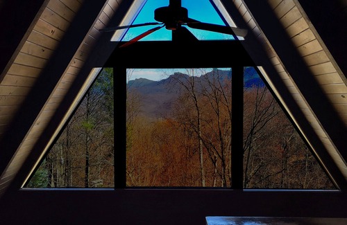 Chalet Village Cabin | Tyrolea Lodge - Graduation and Summer time = Family Gatherings!