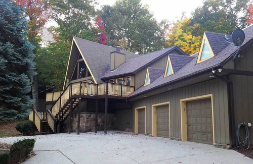 Chalet Village Cabin | Tyrolea Lodge - Graduation and Summer time = Family Gatherings!