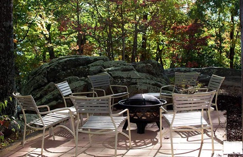 Chalet Village Cabin | Tyrolea Lodge - Graduation and Summer time = Family Gatherings!
