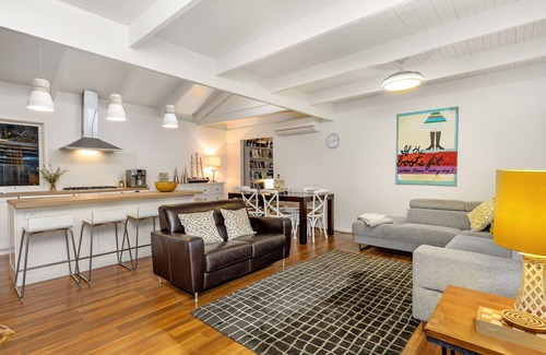 Rye House | Tyrone Beach House - Cosy Family Getaway - WiFi - Linen Included