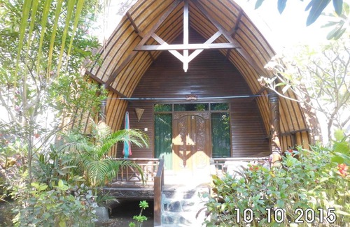 Gili Air Resort | Tyrrell Cottages & Restaurant