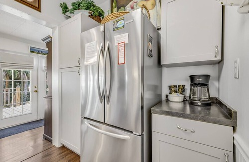 Cedar Key House | Tyson House is historic, beautifully restored, convenient to beach & restaurants