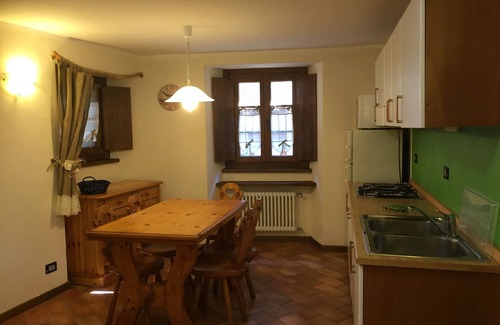 La Salle Apartment | Tzambra de Jean, warm and welcoming apartment