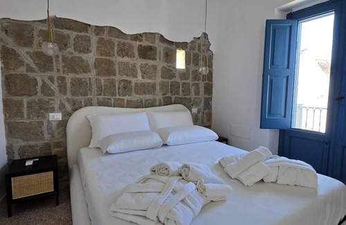 Castel Morrone Hotel | 'U Fusar