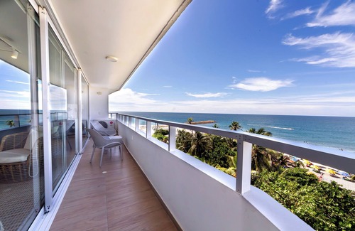 Cartagena District Condo | U-GO Faro Tequendema