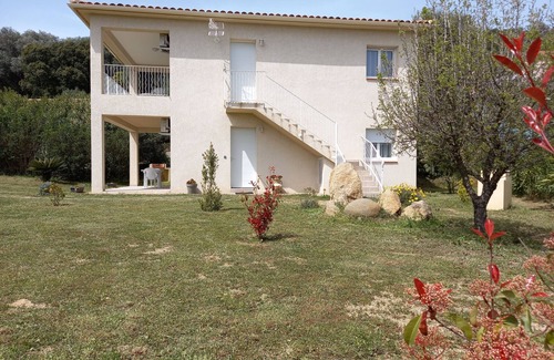Ajaccio House | U Mandarinu ground floor of a villa with communal swimming pool
