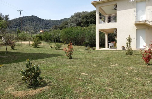 Ajaccio House | U Mandarinu ground floor of a villa with communal swimming pool