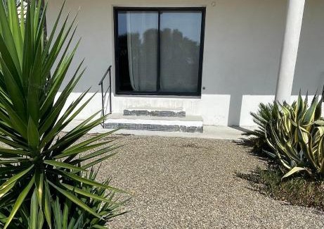 Aleria Apartment | U Secondu Appart neuf spacieux au calme