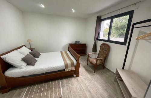 Aleria Apartment | U Secondu Appart neuf spacieux au calme