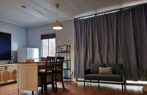 Powell River Apartment | U12 Seaside Serenity: Seal Bay Glamping Retreat(2)