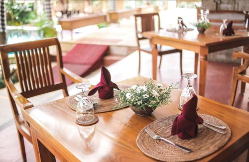 Dinoyo Hotel | Ubud Hotel & Cottages