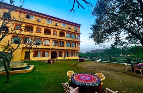 Hisar Hotel | Uday Valley Farmhouse Resort, Udaipur - A Riverside Retreat