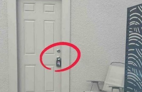 Kissimmee Apartment | Uhappyplace Florida Space for 2!