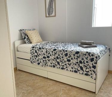 Port de Sagunt Apartment | UIM Mediterraneo Poeta 4 Wifi