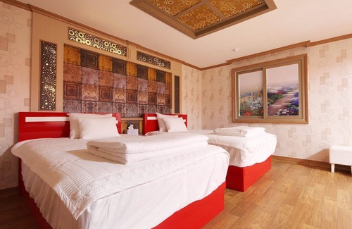 Uiryeong Hotel | Uiryeong Azalea