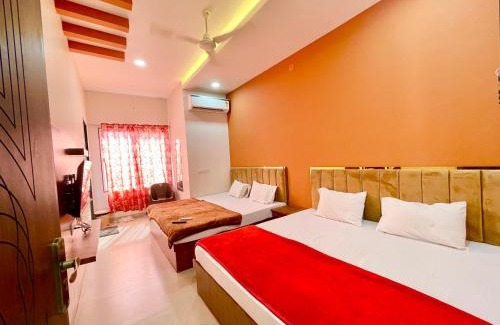 Ujjain Hotel | UJJAIN HOTEL TEERUPATI - INN Near Shri Mahakaleshwar Jyotirlinga Temple - Fully Air conditioned Rooms Prime Location - A Superior Hoten In Ujjain