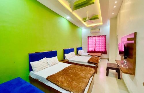 Ujjain Hotel | UJJAIN HOTEL TEERUPATI - INN Near Shri Mahakaleshwar Jyotirlinga Temple - Fully Air conditioned Rooms Prime Location - A Superior Hoten In Ujjain