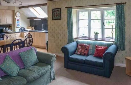 Keswick Cottage | ULDALE, pet friendly, character holiday cottage in Bassenthwaite