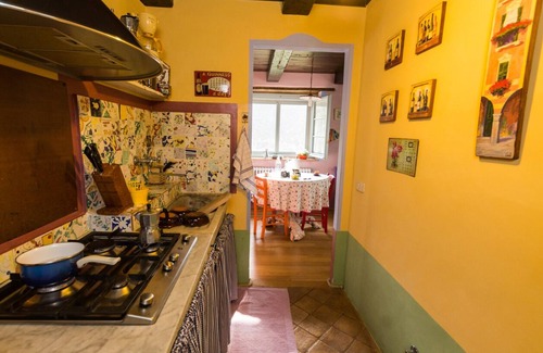 Montelaguardia Other | Ulivo, painted apartment in a farmhouse 10 minutes driving from Perugia downtown