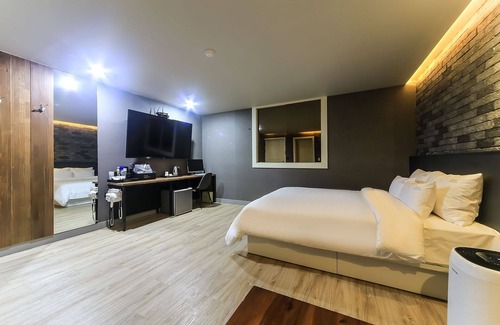 Nam-Gu Hotel | Ulsan Sinjeong-dong Marilyn