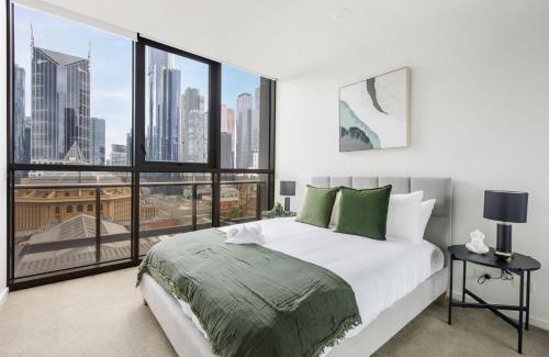 Melbourne Central Business District Apartment | Ultimate 2-Bed Abode - Pool, Ping Pong & Pool Table