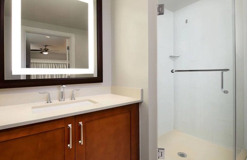 East Fort Lauderdale Resort | Ultimate Beachside Retreat+Amenities: BeachPlace Towers, 1-Bedroom Villa