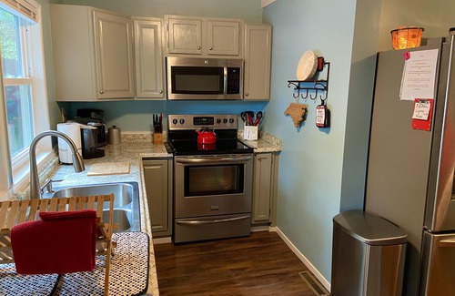 Zirconia Cabin | Ultimate Escape - Mountain views, privacy, hot tub, screen porch, fabulous deck