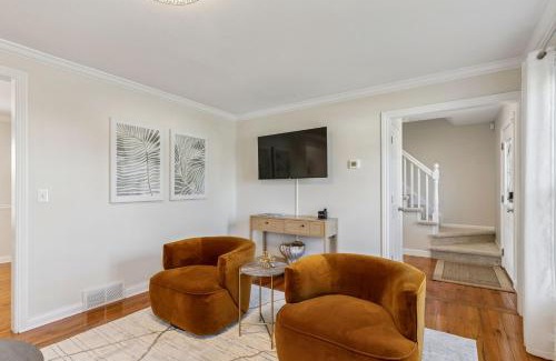 Parma House | Ultimate Group Escape Heated Pool - 12 Guests