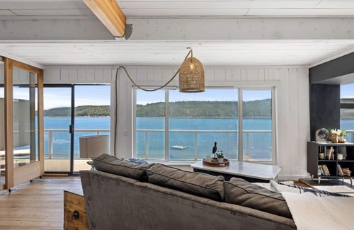 Mason County Cabin | Ultimate Hood Canal beach cabin