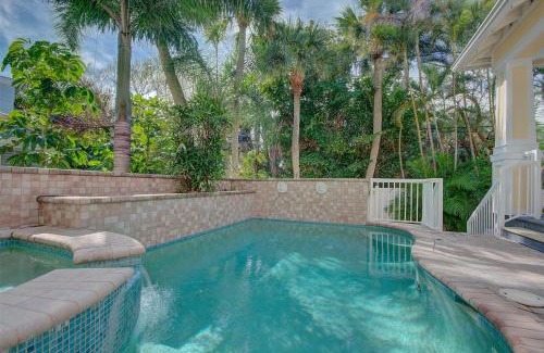 Bay Esplanade House | Ultimate Island Getaway - Monthly Beach Rental