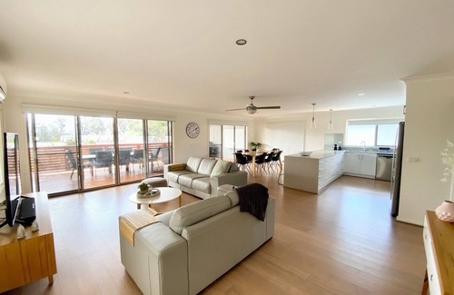 Cowes House | Ultimate Location Cowes Beach Stay