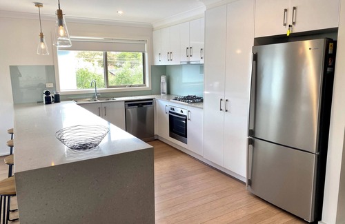 Cowes House | Ultimate Location Cowes Beach Stay