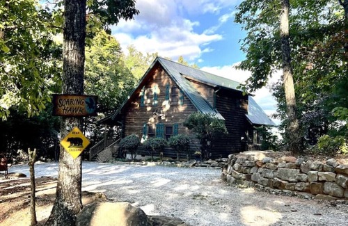 Helen Cabin | Ultimate Log Cabin Experience with EPIC Breathtaking Views
