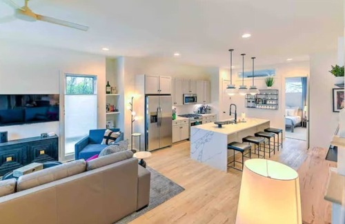 Katie Hill Neighborhood House | Ultimate Luxe | 13 Beds! Priv Hot Tub/Game Room!