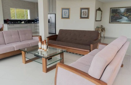 El Penol Villa | Ultimate Luxury Villa, 40 Mins from JMC Airport, Guatape El Peñol Dream Getaway!