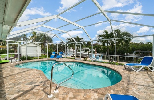 Lochmoor Waterway Estates Villa | Ultimate Riverfront Escape w/private heated pool, Villa Water Way Retreat