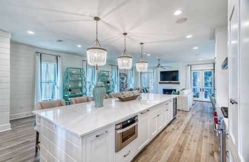 Watercolor House | Ultimate WaterColor Getaway: Bikes, Private Pool, Sonos, Luxury Living in the Camp District!