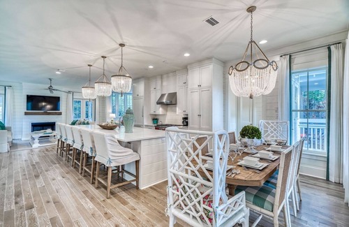 Watercolor House | Ultimate WaterColor Getaway: Bikes, Private Pool, Sonos, Luxury Living in the Camp District!