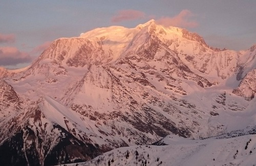 Le Planellet Ski Chalet | Ultra-cozy chalet in the heart of Megève (sleeps 12)