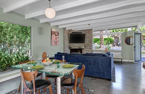 Tahquitz River Estates House | Ultra-LUX- Mesa Mid-Century- Resort Style Pool, Spa, Fire Pit- Close to Everything- 2BD/2BA