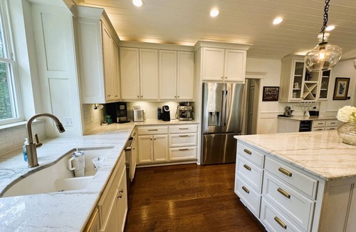 Eureka Springs House | Ultra Luxe Home in Eureka