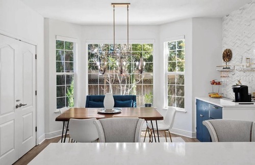 Walnut Creek House | Ultra-Luxurious 4BR 3BA bungalow with Pool, Jacuzzi, AC, Wifi in Walnut Creeknn