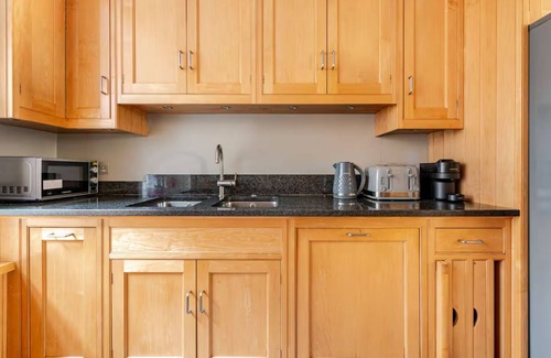 Belgravia House | Ultra Luxury 6 Bed Mansion Opposite Buckingham Palace with AC